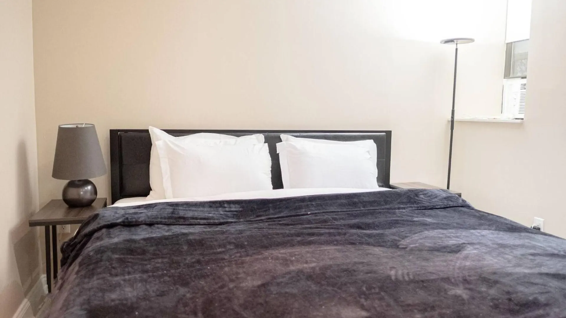Apartment Spacious 4Br 2Ba Duplex Apt With Private Patio Wd New York