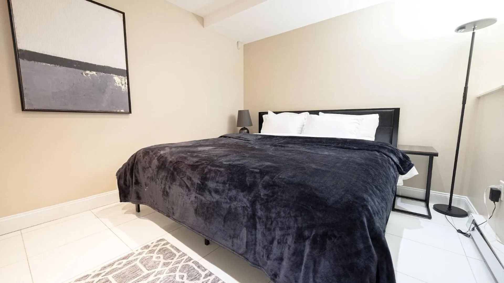 Spacious 4Br 2Ba Duplex Apt With Private Patio Wd New York United States