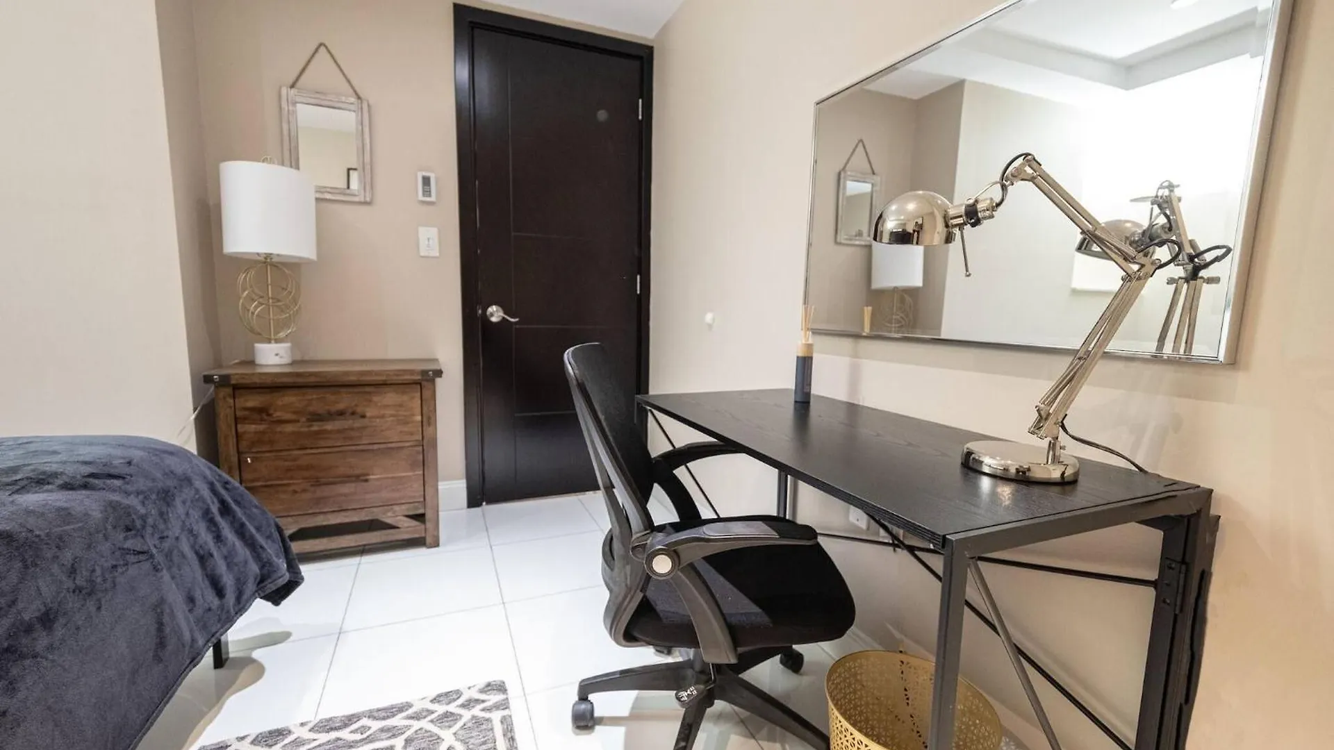 Spacious 4Br 2Ba Duplex Apt With Private Patio Wd New York