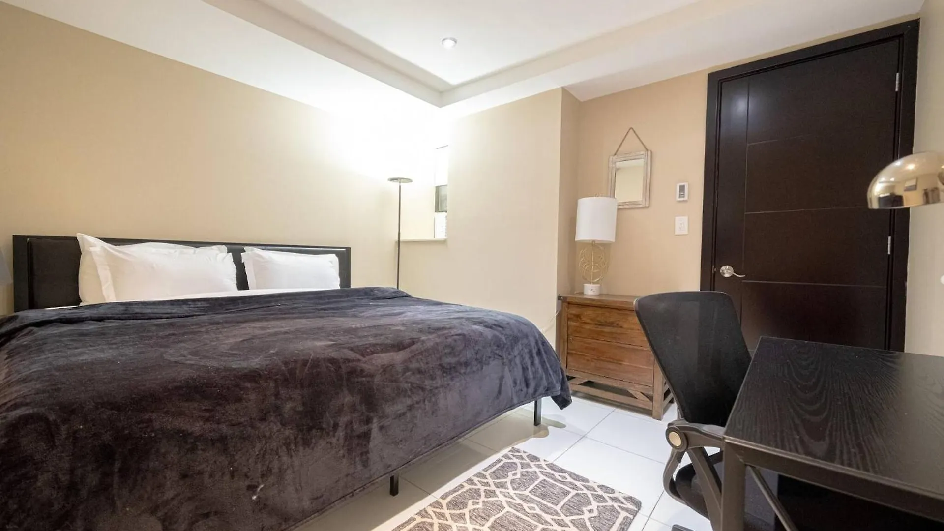 Spacious 4Br 2Ba Duplex Apt With Private Patio Wd New York
