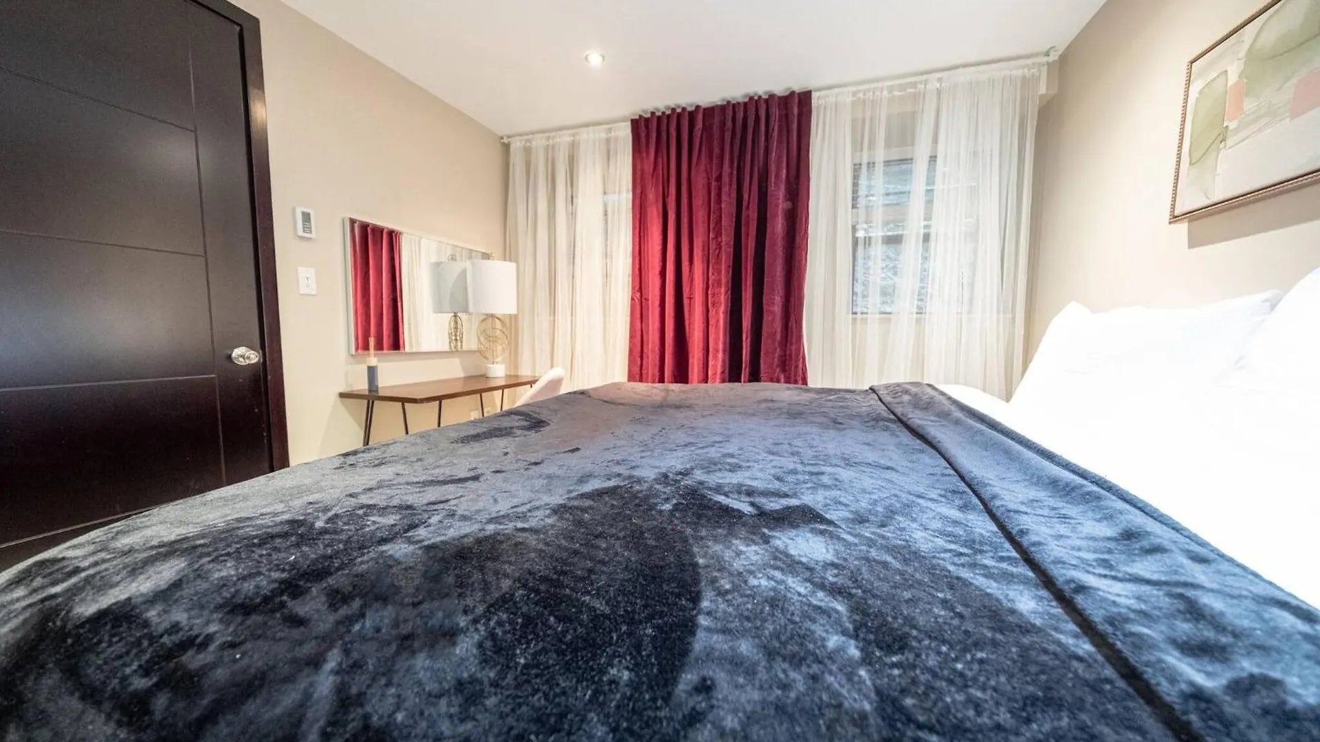 Spacious 4Br 2Ba Duplex Apt With Private Patio Wd New York 0*,  États-Unis